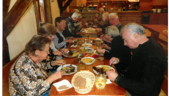 Weihnachtsfeier & Rippalanessen