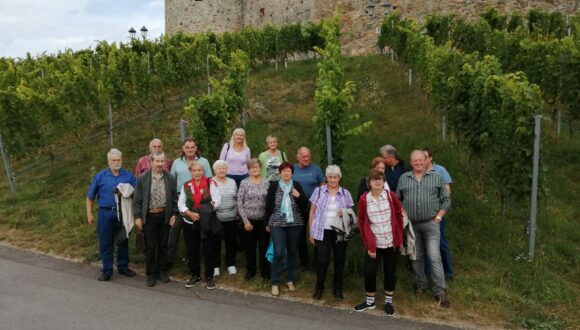 Vorerst die allerliebsten Grüße an alle Mitglieder! Vorerst die allerliebsten Grüße an alle Mitglieder!