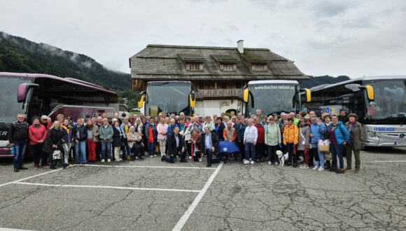 Sehr geehrte Seniorinnen und Senioren! Sehr geehrte Seniorinnen und Senioren!